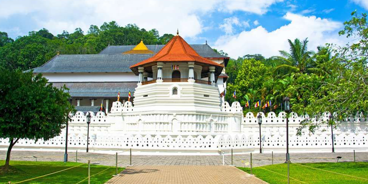 Kandy Temple of the Tooth Sri Lanka