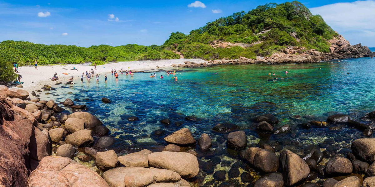 Pigeon Island Snorkeling Trincomalee Sri Lanka